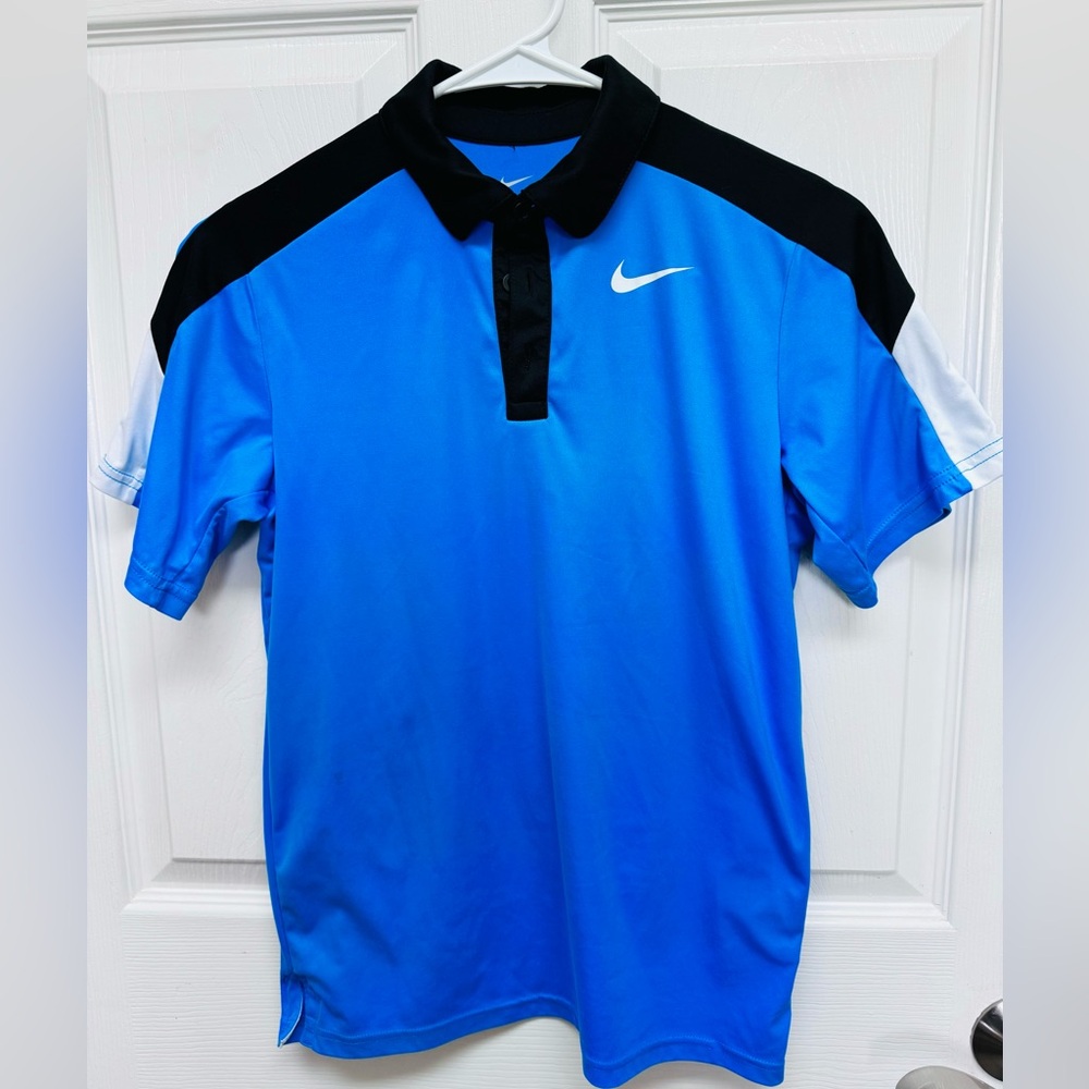 Boy’s Nike Polo Shirt - Medium